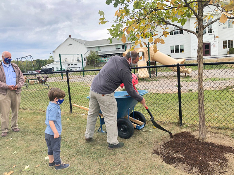 Tree planted to honor Monica Smith - The Charlotte News