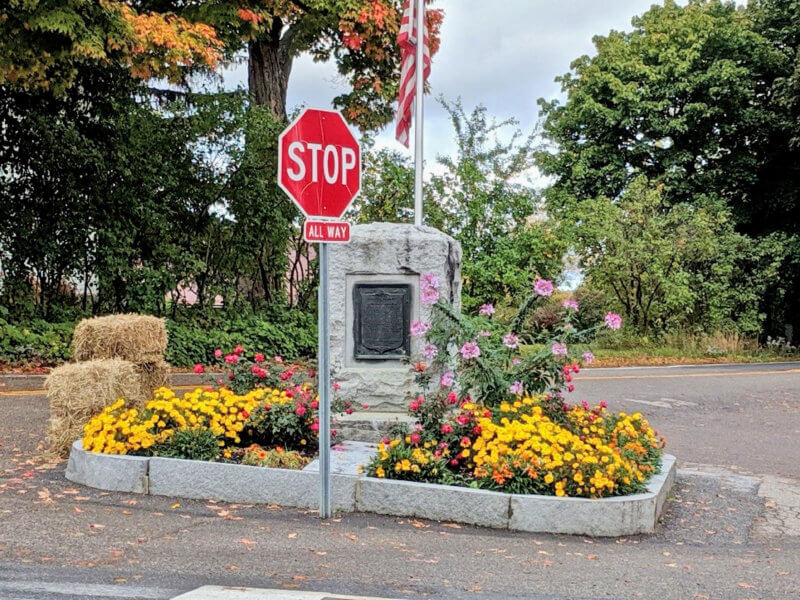 Charlotte’s World War I Monument and flower plantings are maintained by Ted Roberts and Beth Sytsma of Charlotte. The Vermont Public Places awards program recently recognized their efforts with an honor award. Photo courtesy of the Vermont Public Places Awards program.