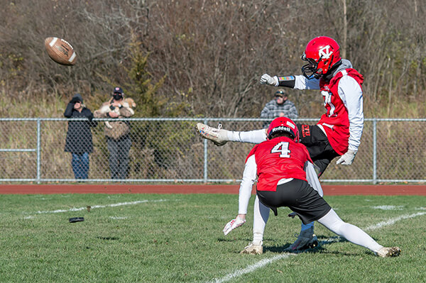 Field goals alone didn’t make it in the state championship game. Photo by Al Frey