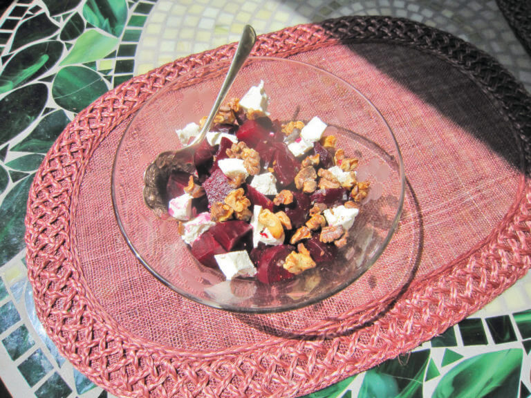 Spoon salads are healthy, affordable, tasty, adaptable