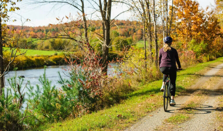 Lawmakers mull compensation for public-trail access